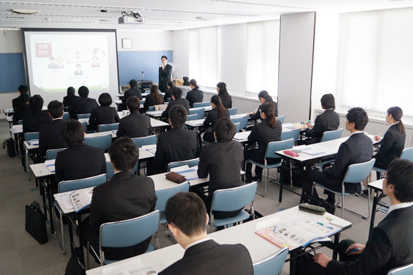 2014年度新卒者会社説明会が行われました