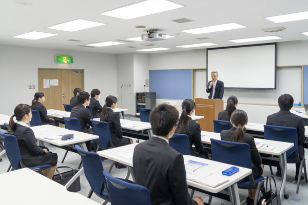 2017年度新卒者会社説明会が行われました。